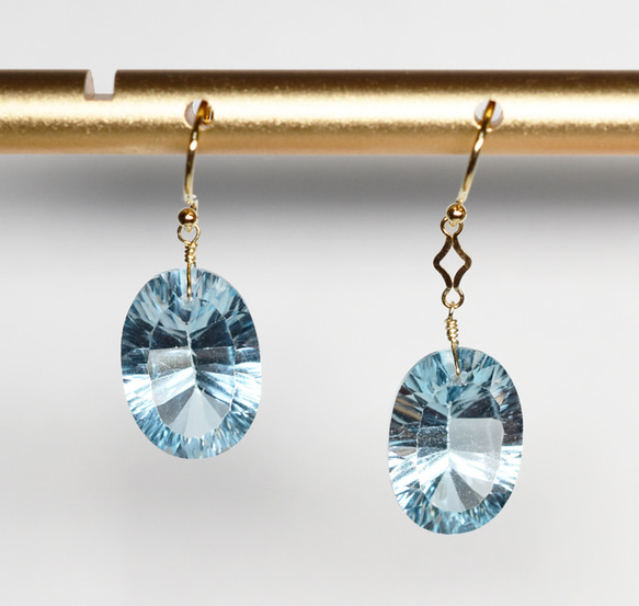 ж現品限り K18YG 18金 天然石ブルートパーズコンケーブカットピアス 3枚目の画像