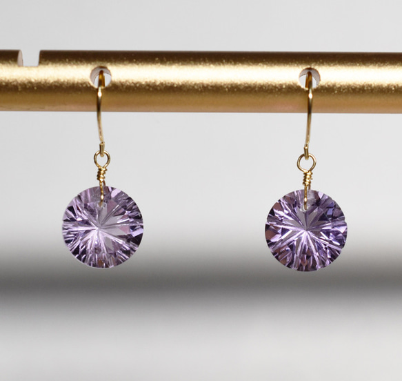 жK18YG 18金 天然石アメジストRDファセットピアス 3枚目の画像