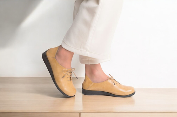 沒有任何疼痛 ♪♪ 出奇的輕 ♪ 優雅的繫帶經典運動鞋 第2張的照片