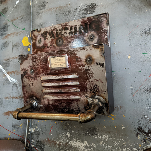 無骨さ半端ない！ペーパーホルダー マガジンラック（2WAY