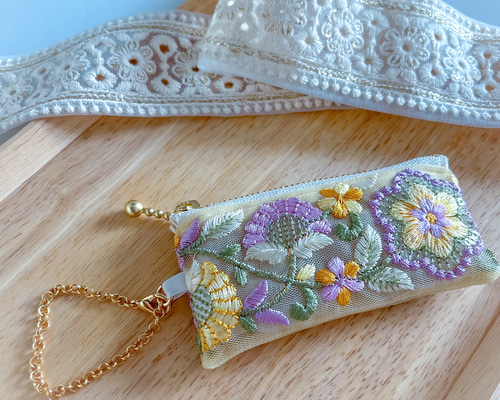 リップポーチ　ポーチ　ミニポーチ　インド刺繍　リボン　ブラック　927-9 幅広インド刺繍リボンミニポーチ ブラック シンプル お花 メイク