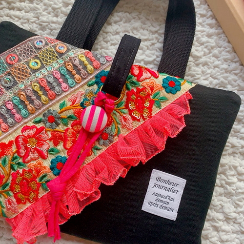 完成版《大人気》インド刺繍リボン レビューブックカバー 看護師 A5