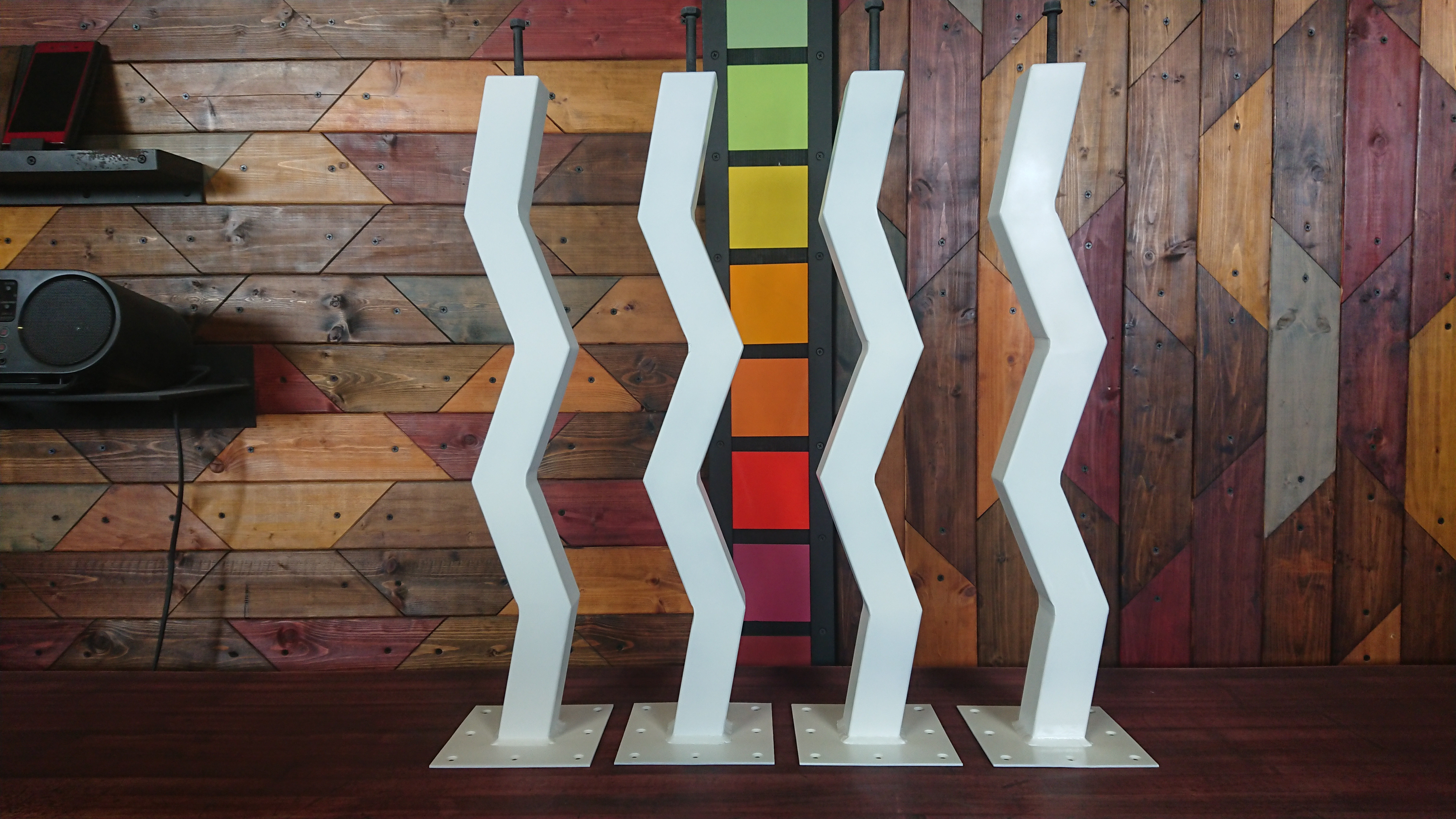 マットホワイトでアイアンな極太鉄脚♪ 50×100×650mm 波型 4脚ver. ダイニングテーブル