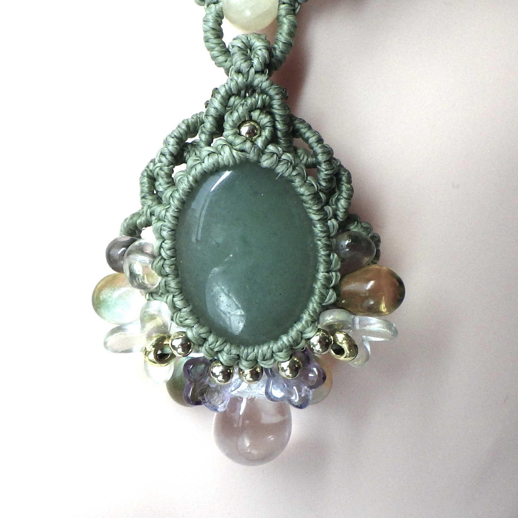 アベンチュリンのマクラメフレーミングネックレス「デコレ」