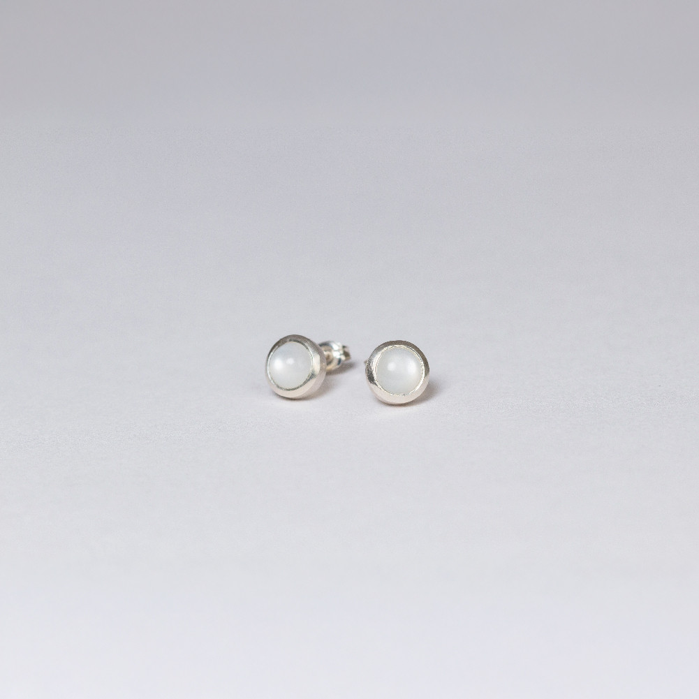 ムーンストーン 6mm silver ピアス