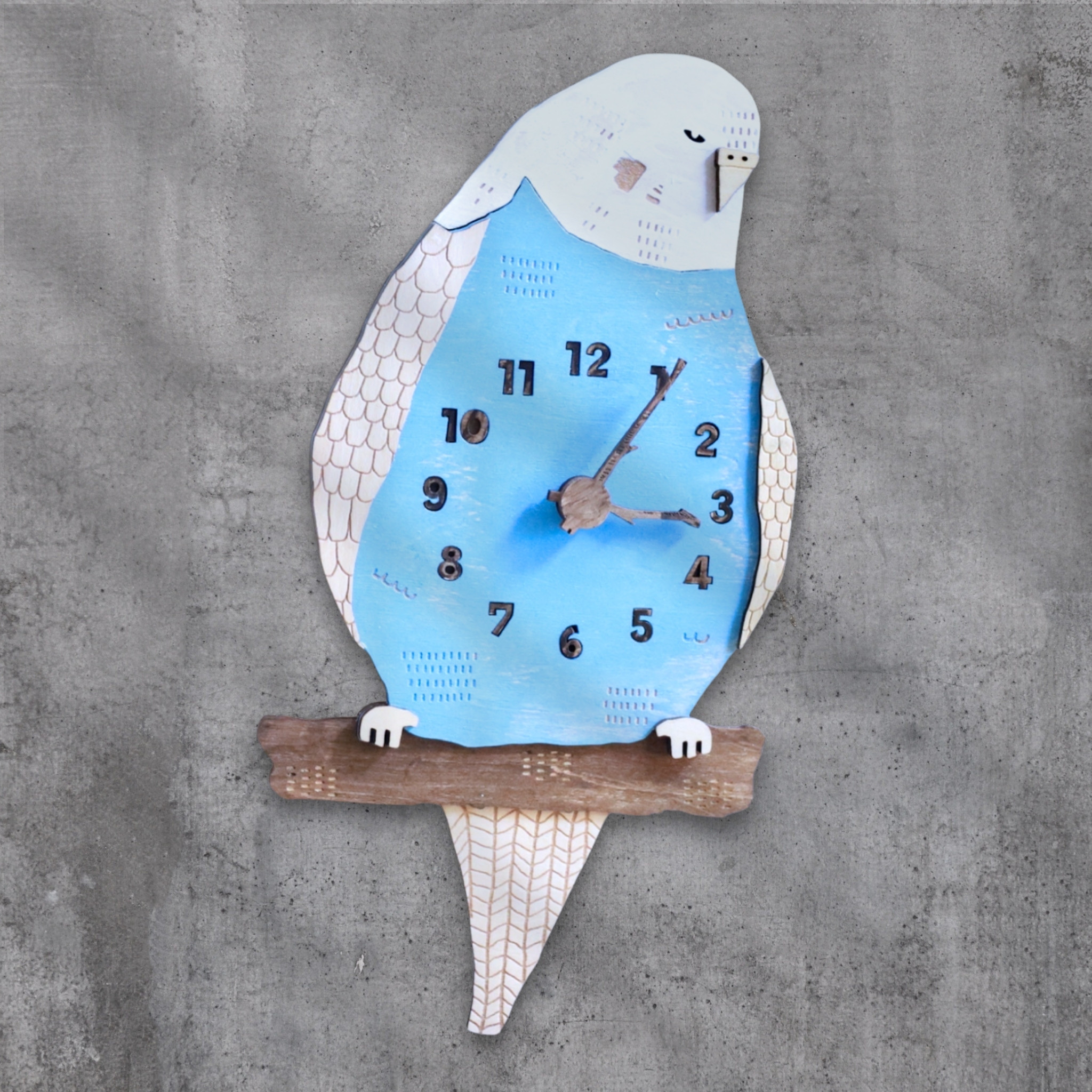 セキセイインコが国語の勉強をしている レギュラーサイズ 時計 木製 掛け時計