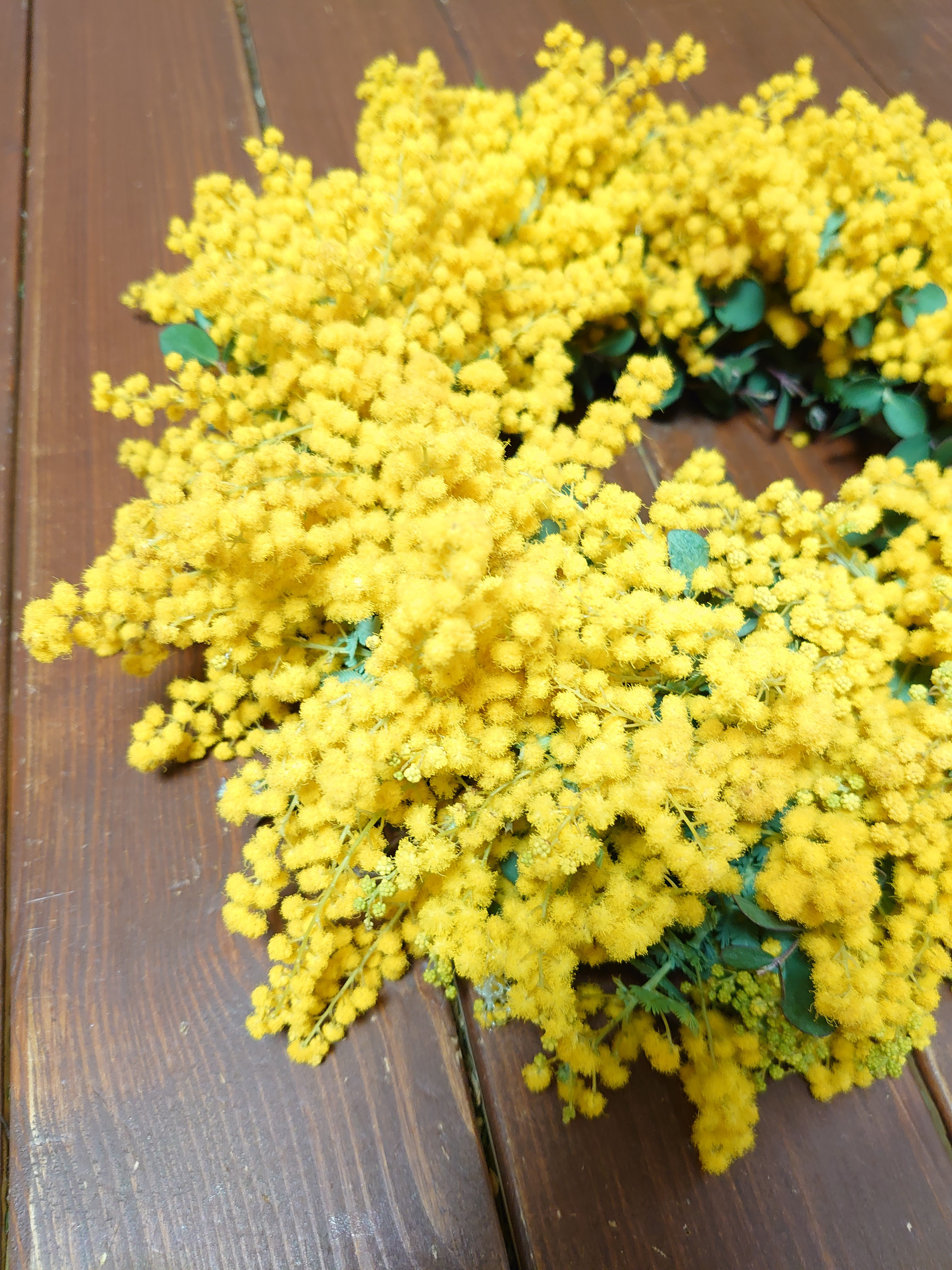 大人気な生花ミモザリース2026(受注制作)