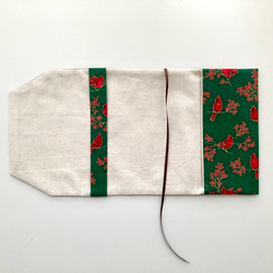 【輸入生地】赤い鳥とナンテンの実の文庫サイズブックカバー　 3枚目の画像