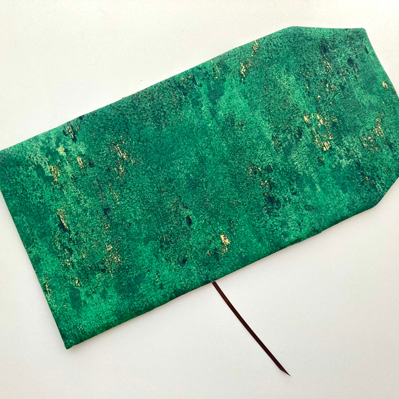 【文庫サイズ】抽象画みたいなグリーンのブックカバー 3枚目の画像