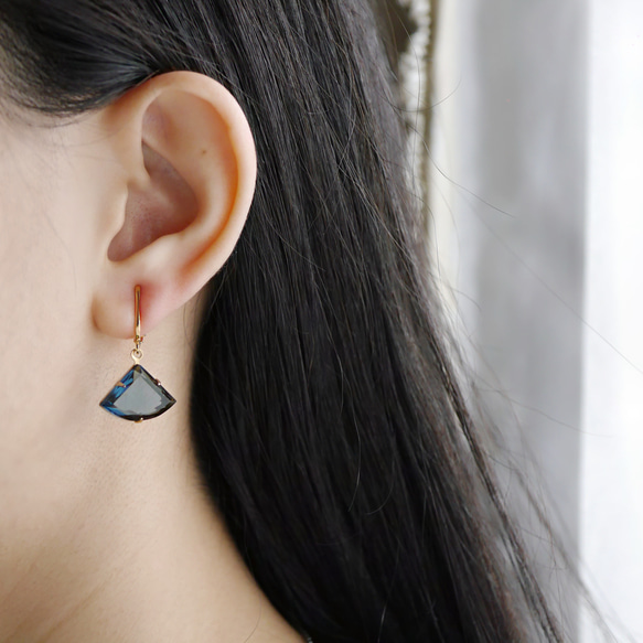 ヴィンテージビジューのイヤリング　vl-02 sapphire 2枚目の画像