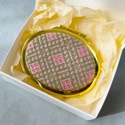 手鏡 木製ミラー こぎん刺し『てこな 蝶』モノトーン ミニサイズ