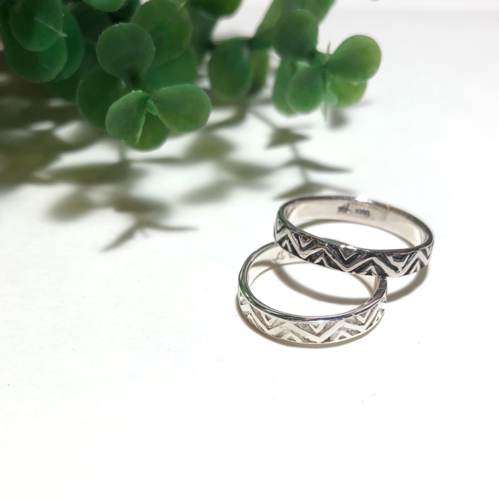 純銀製＊デザインリング ピンキーリング トライアングル 重ねづけにも