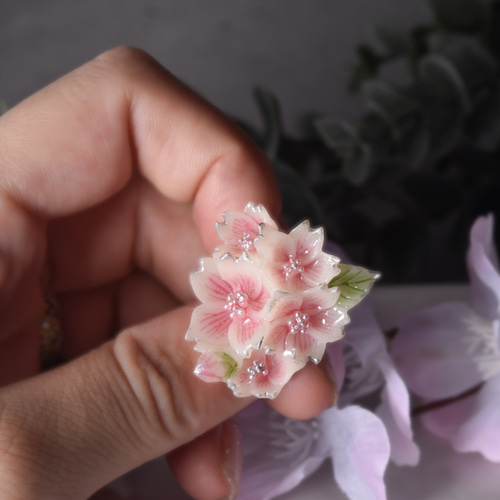 桜ブローチsilver ブローチ Fil Jewelry 通販 18951145｜Creema