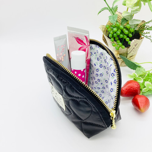 圧着キルトポーチ☆ハート&花柄（ブラック）チューリップ ポーチ