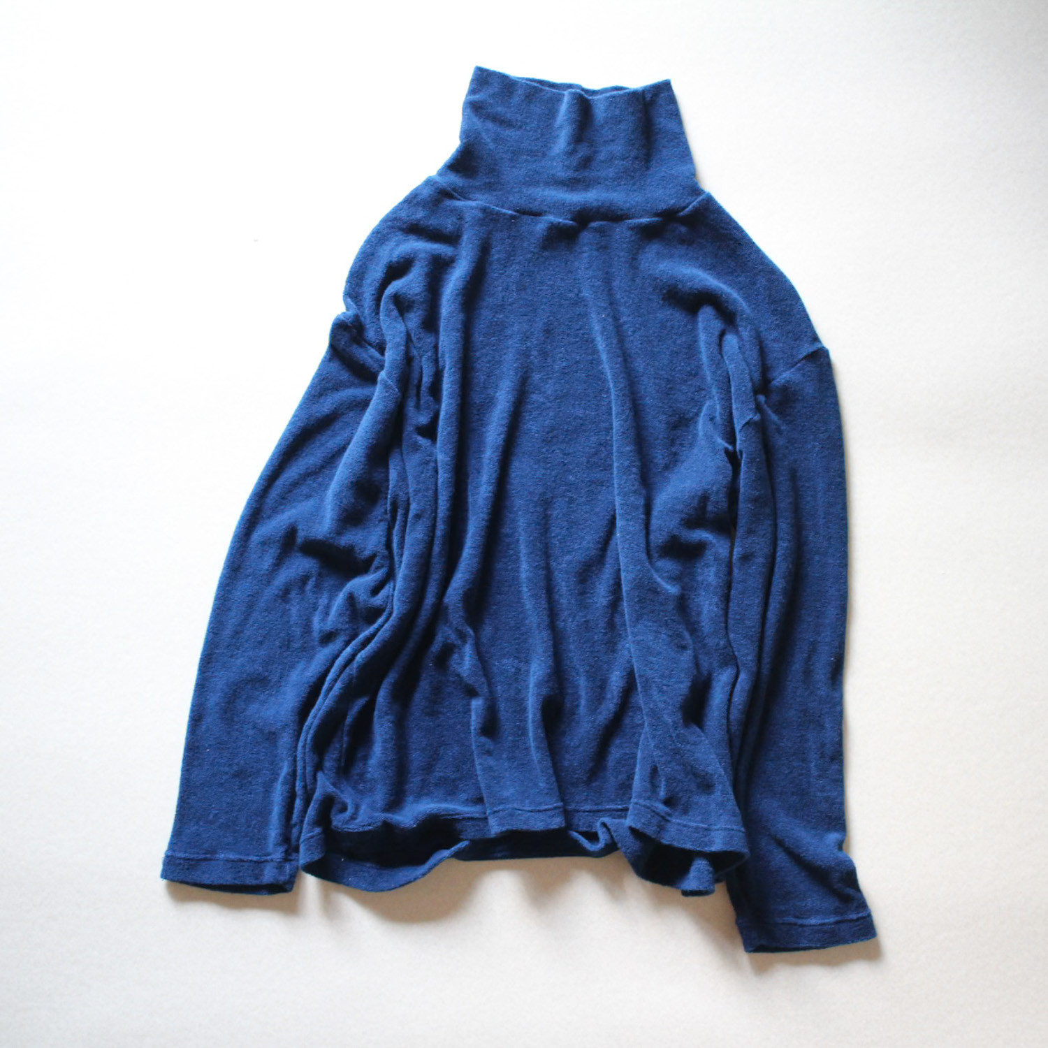 soi pile turtle / 群青色