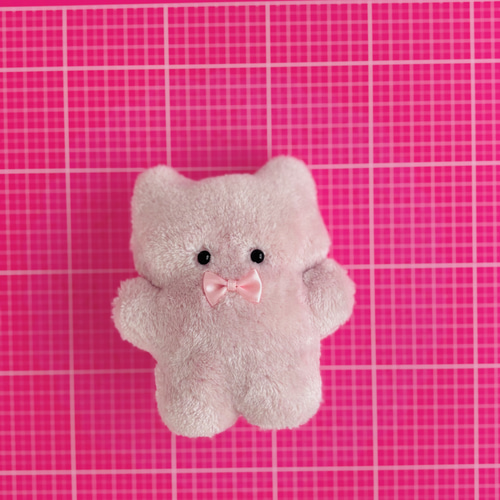 桃色のネコティ♡手のひらサイズのぬいぐるみ④ ぬいぐるみ ぴょんの助