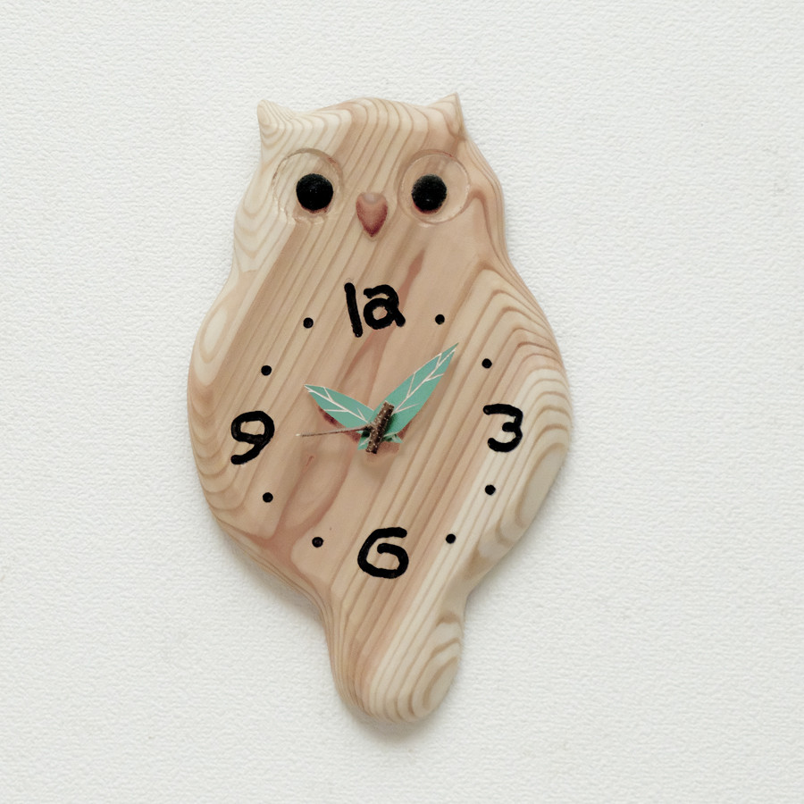フクロウの掛け時計