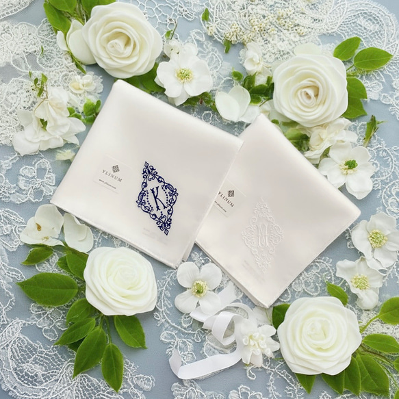 アンティーク イニシャル花文字刺繍 トライアングルスカラップリム