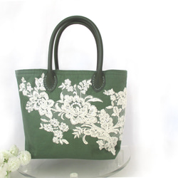 【幸せを呼ぶ花】トートバッグ　 1枚目の画像