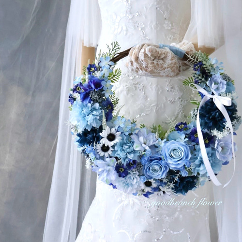 リースブーケ（ブルー系） お花たっぷり爽やかなブルー系リースブーケ 造花ウェディングブーケ