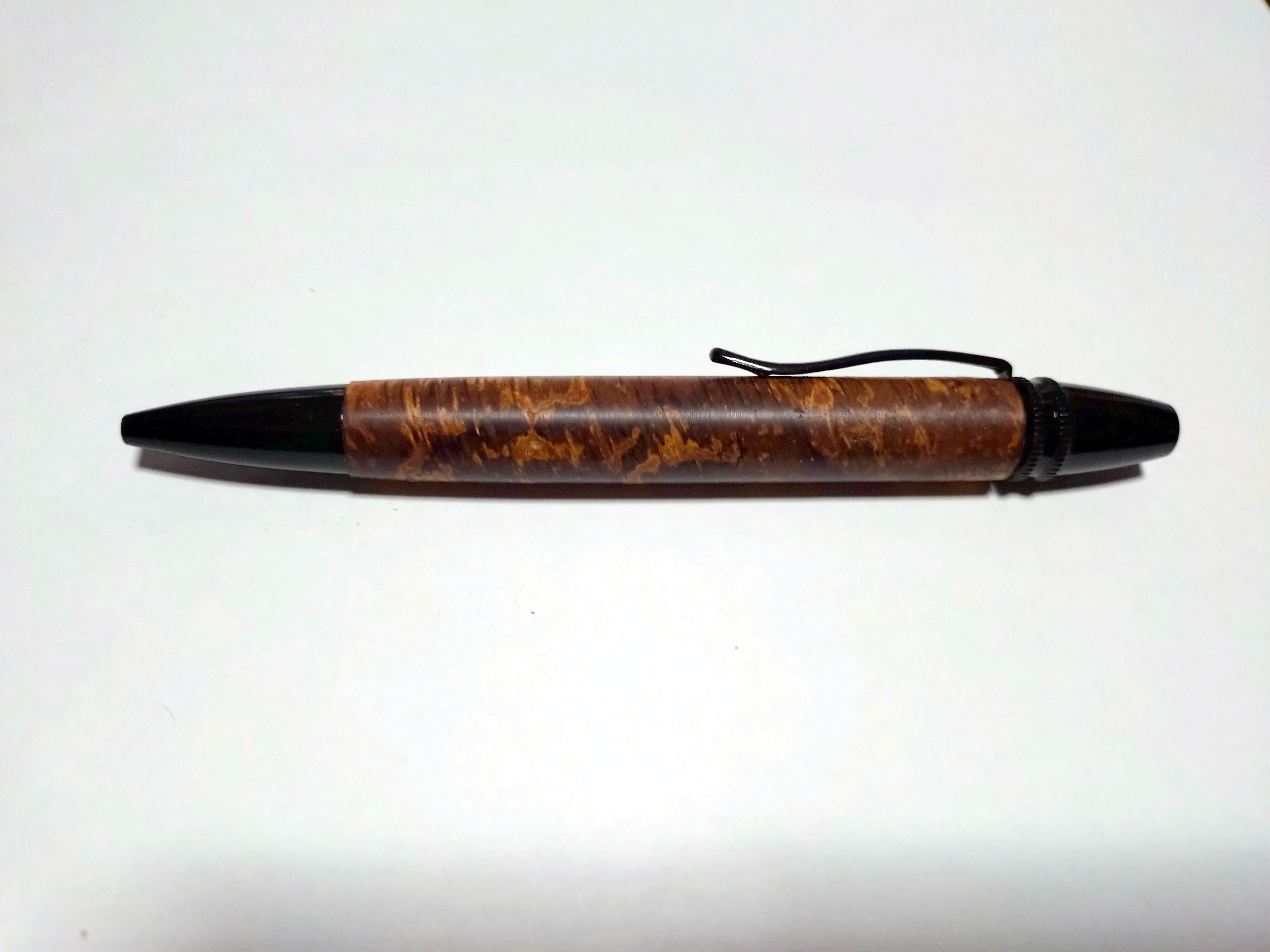 赤樫　古木　赤腐トラフ杢　蛇腹模様　ブラックメッキ金具　　ジェットストリーム芯 10,950円