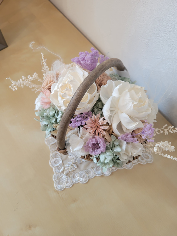 NEW ♡母の日ギフト2025♡贈り物に淡い色合いが可愛いかごアレンジ 4枚目の画像