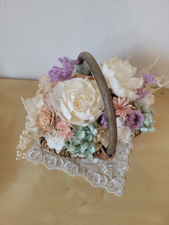 NEW ♡母の日ギフト2025♡贈り物に淡い色合いが可愛いかごアレンジ 3枚目の画像