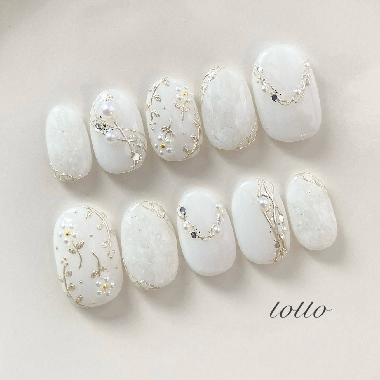 即購入❌ ネイルチップ ニュアンス卒業式オーダー 成人式 前撮り 振袖 袴 和 & chou. ネイルチップ -振袖/袴/成人式/ニュアンス- (@_chou._