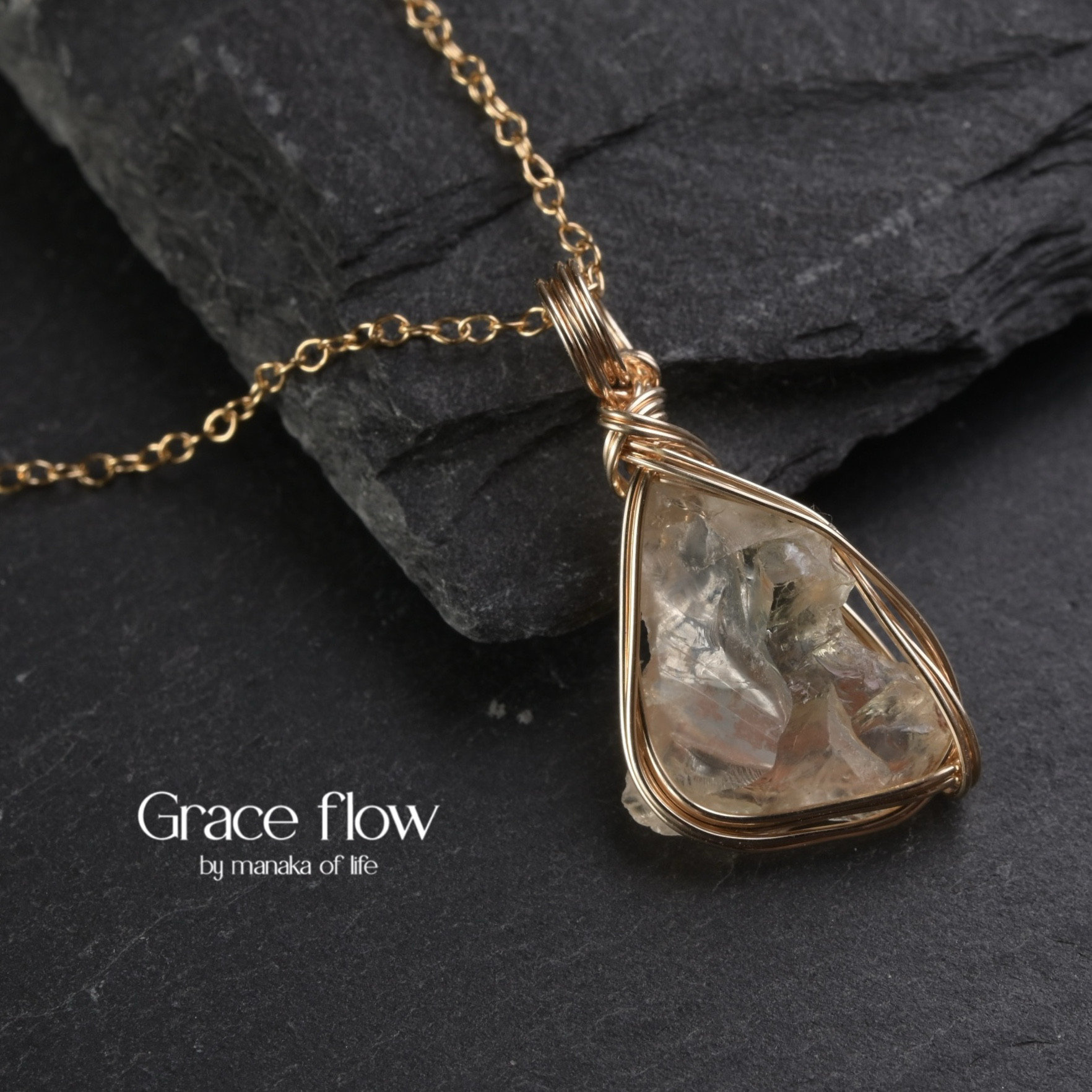 オレゴンサンストーン 原石 鉱物  ワイヤーラッピング ネックレス 14kgf 送料無料でお届けします