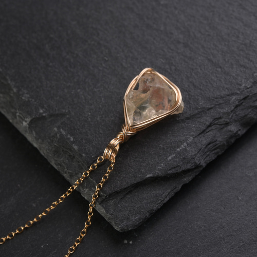 オレゴンサンストーン 原石 鉱物 ワイヤーラッピング ネックレス 14kgf