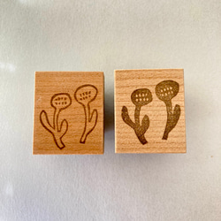 気まぐれ出品・2本のお花（ひとつ）【消しゴムはんこ】 2枚目の画像