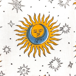 【50cm単位】ホワイト太陽と月　インド　ハンドブロックプリント生地  コットン 2枚目の画像