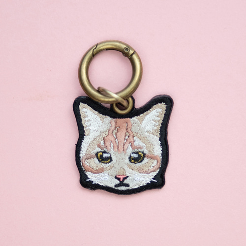 名入れ無料 あくびする猫 刺繍キーホルダー 猫好き ギフト 誕生日