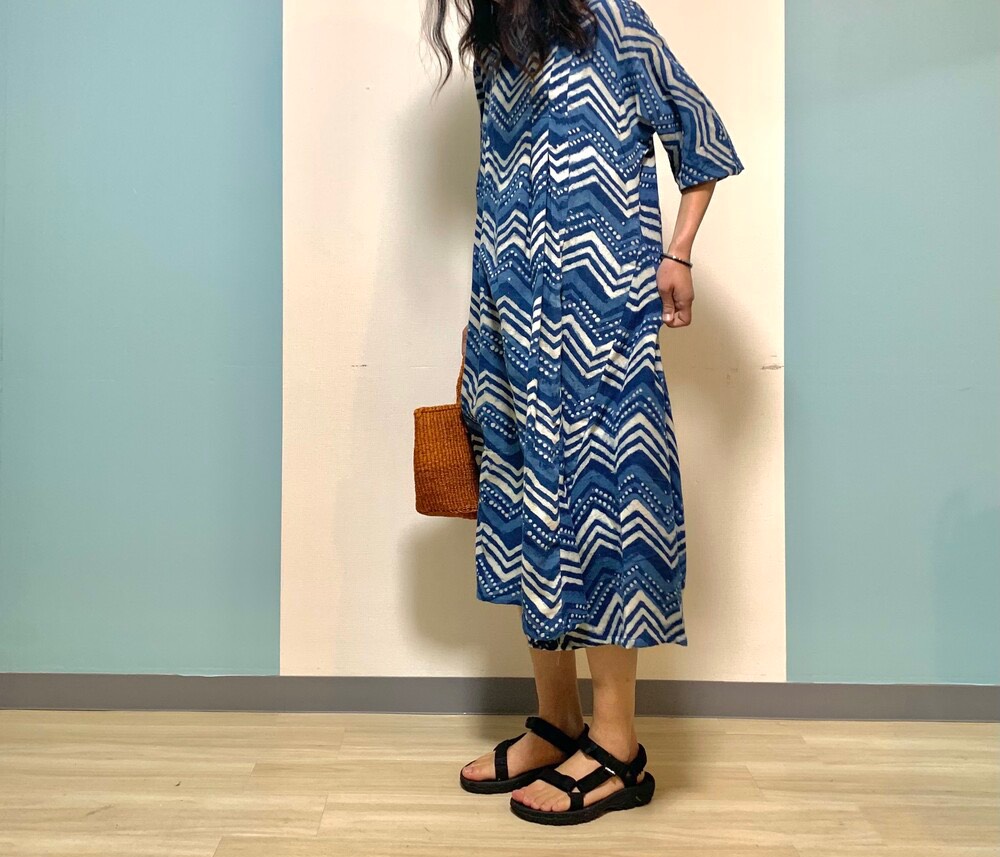 Wガーゼ　ジグザグ柄ワンピース　インディゴブルー　インドブロックプリント　コットン100%