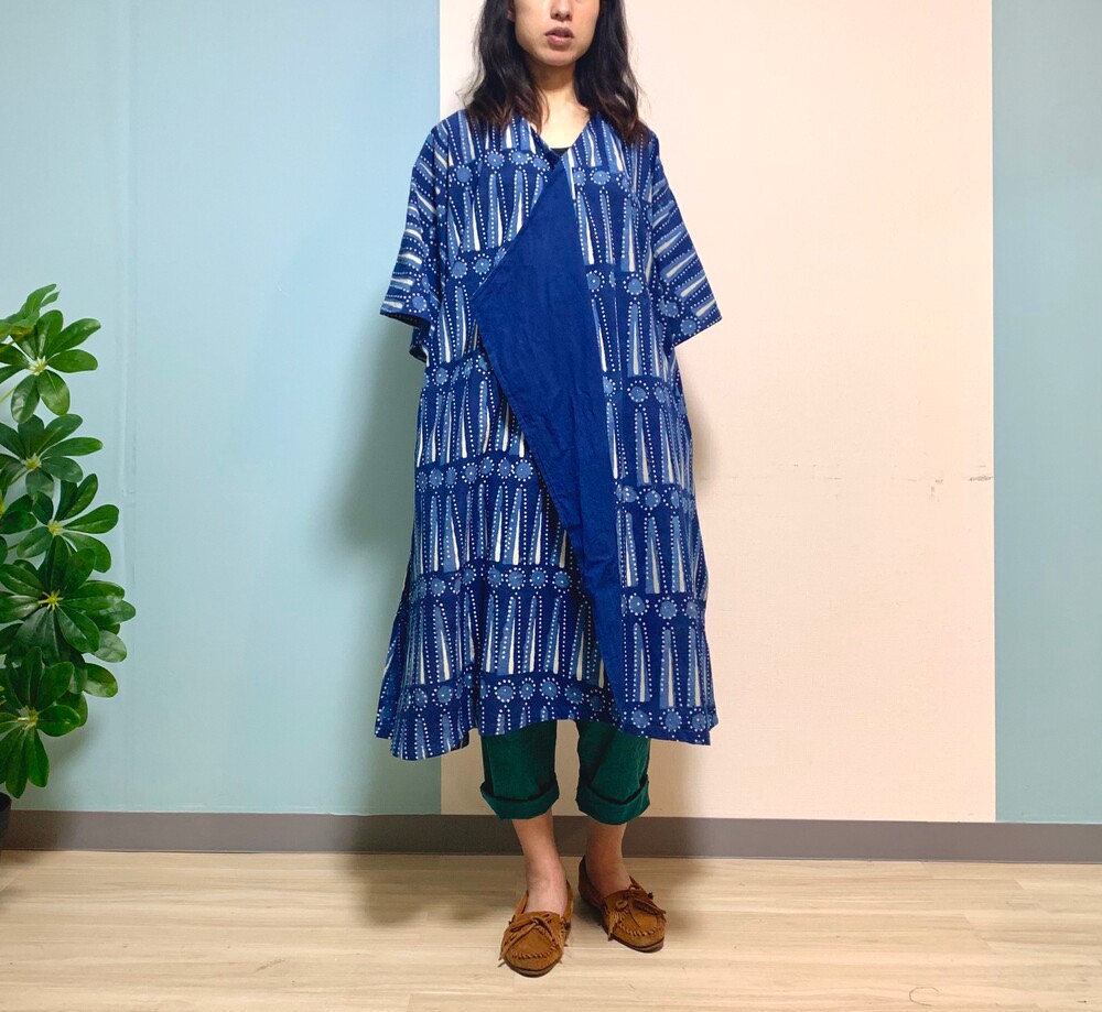 幾何学柄　インドブロックプリント　ガウンワンピース　　　　インディゴブルー