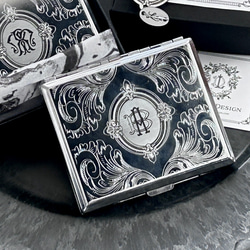 【名入れ】イニシャルモノグラム彫刻マルチケース 15枚目の画像