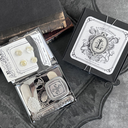 【名入れ】イニシャルモノグラム彫刻マルチケース 2枚目の画像