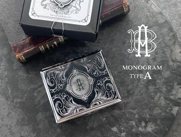 【名入れ】イニシャルモノグラム彫刻マルチケース 3枚目の画像