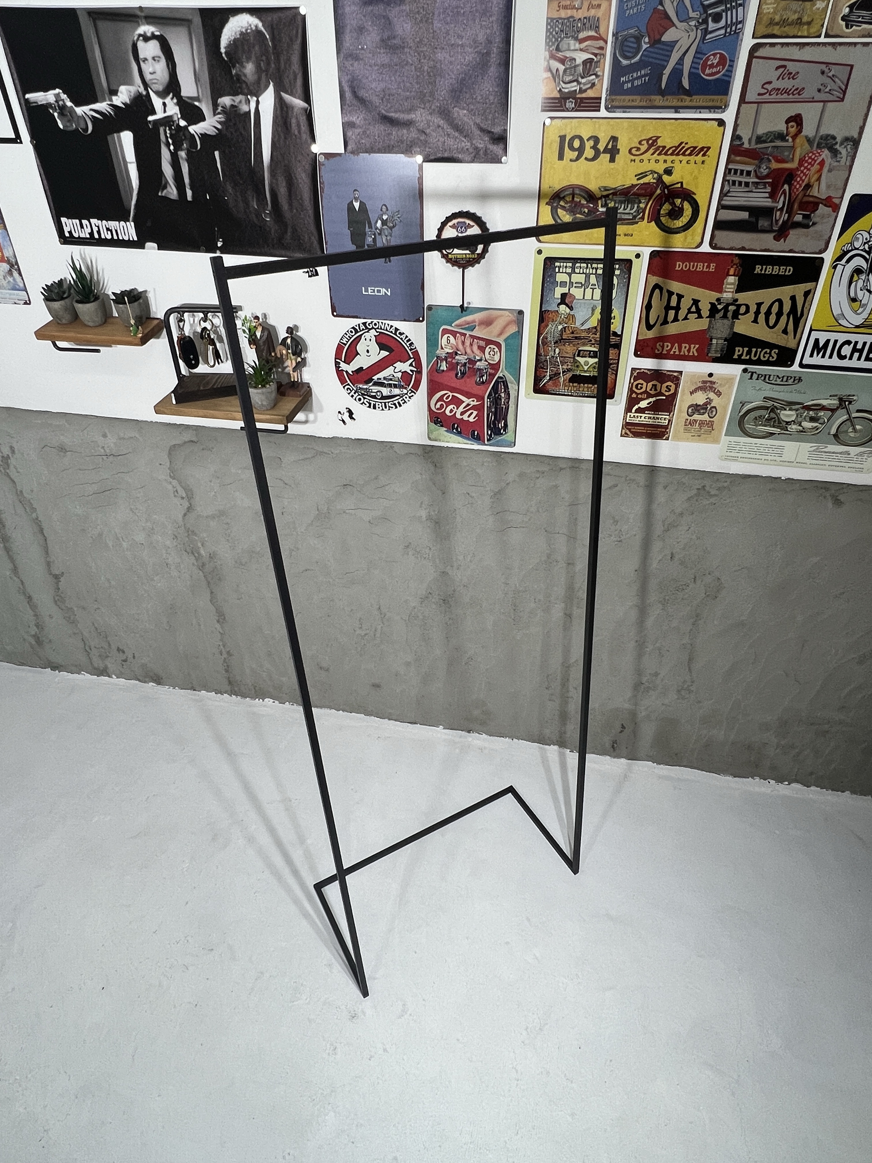 組み立て式アイアンハンガーラック｜無骨で美しいミニマルデザイン｜送料無料