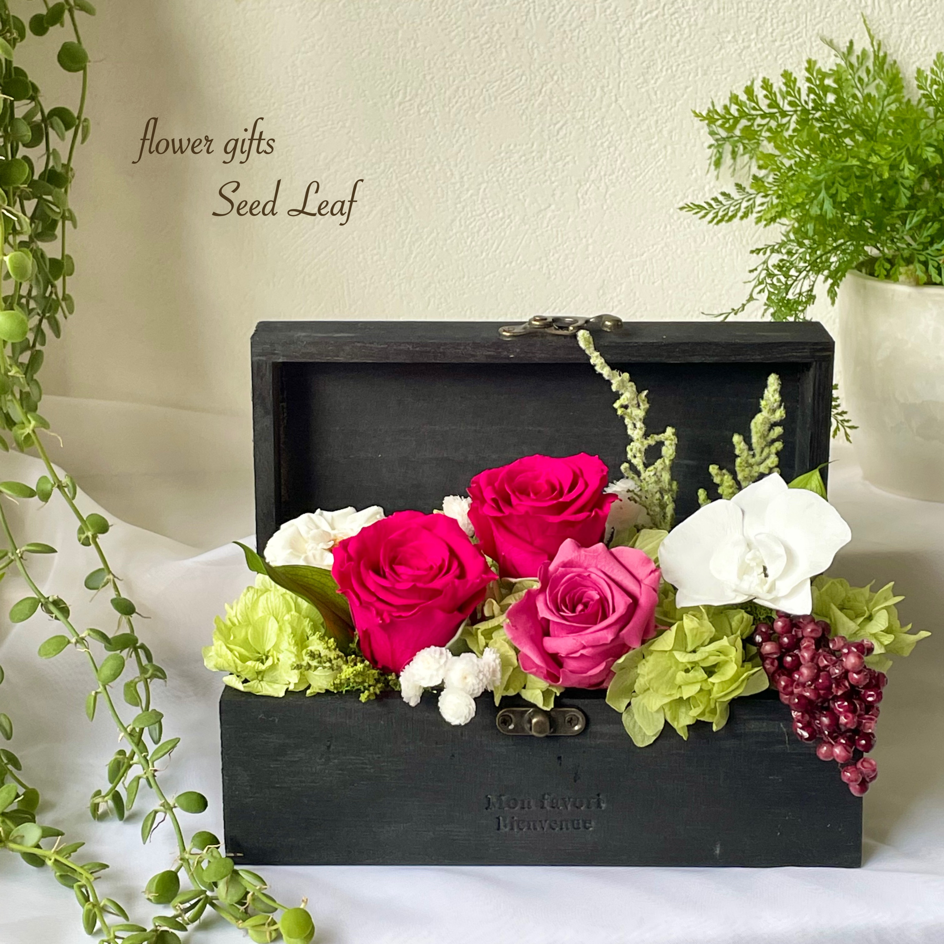 ディープピンクローズのフラワーボックス