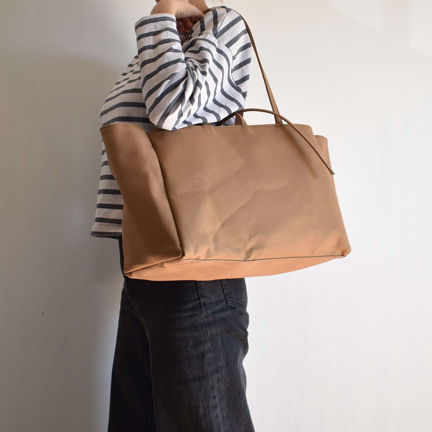 BOX2 TOTE BAG（モカ/ベージュ）肩掛け 帆布 トートバッグ マチ広め ポケット6 キャンバス