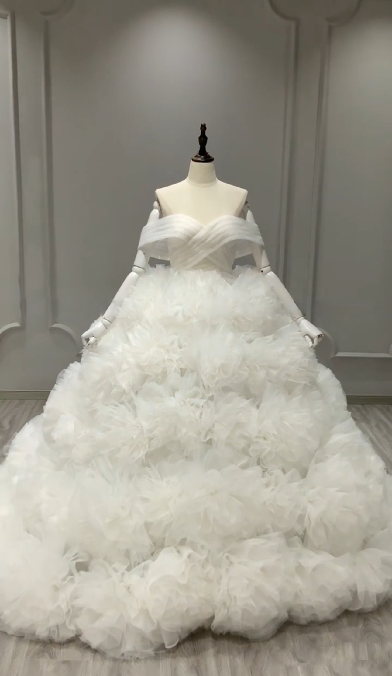 お買い得　白ホワイト　編み上げ　カラー変更可能　ボリューム感　プリンセス　二の腕カバー演奏会音楽会前撮り二次会お呼ばれ