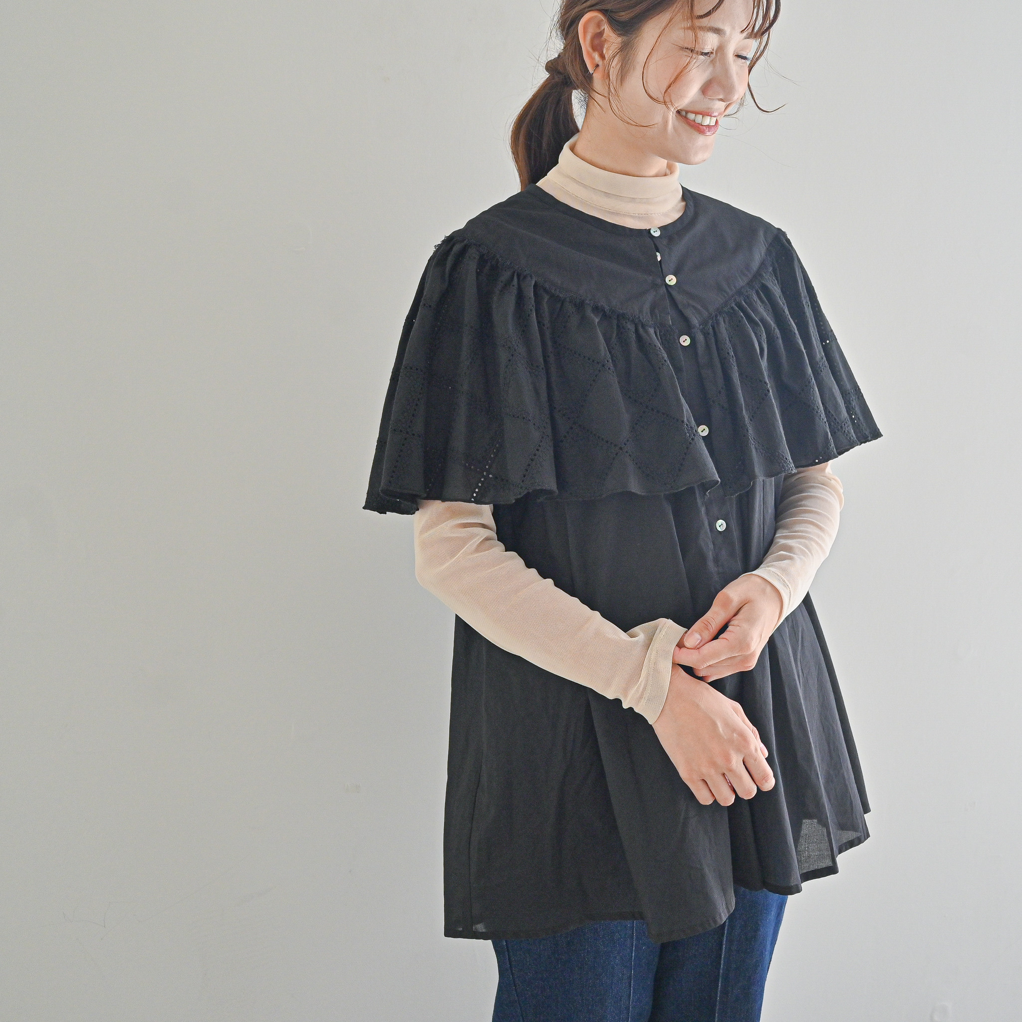ケープスリーブ・ブラウス　「natural」「ブラック」