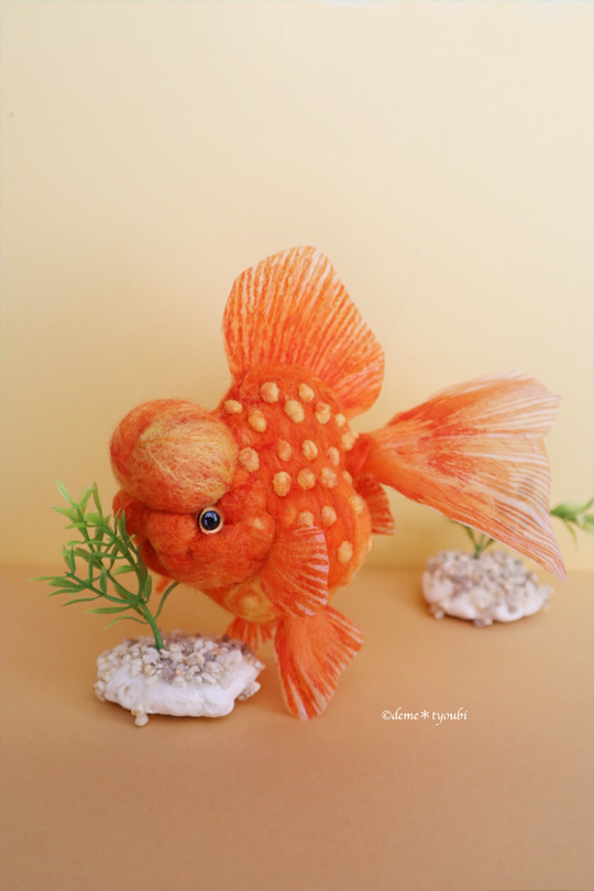 たゆたう羊毛金魚-浜錦-　金魚　羊毛フェルト　誕生日　ペット　動物　アクアリウム　透明　ひな祭り　桜　春