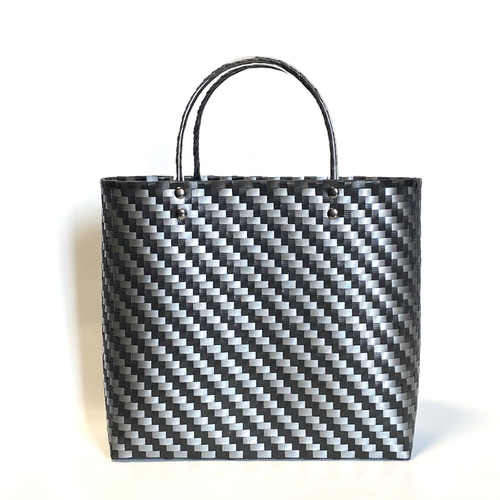 【美品】CHIEKO+ Manta ブラック MADE IN JAPAN』プチメタルクロスフラットサンダル[XXA5-2HW2601