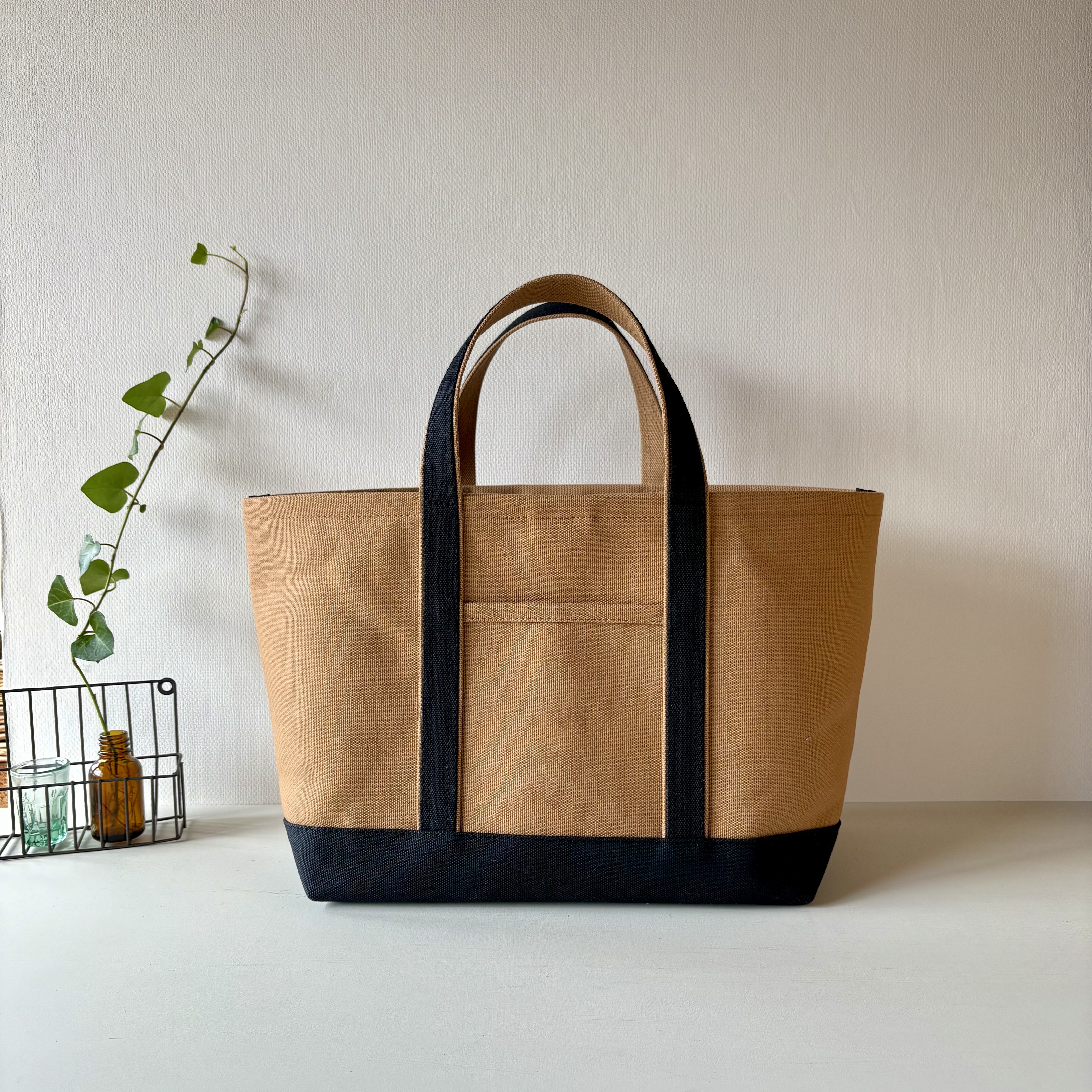 Mベーシック帆布トートバッグ〈モカ×くろ〉 トートバッグ Rcono