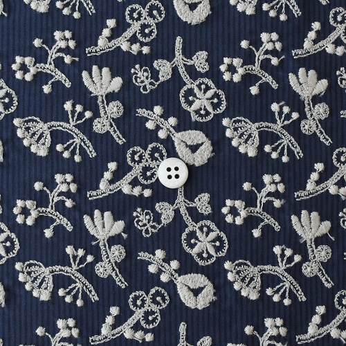 mina perhonen / ミナペルホネン | crystal flower リネン ハーフスリーブ シャツ | 38 | ネイビー/ホワイト | レディース mina perhonen 「candy flower」navy 甘さのあるテキスタイルも