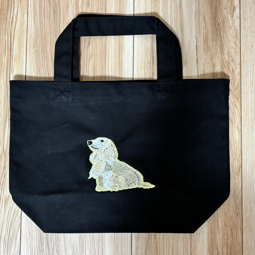 レジンヘアゴム　ダックスちゃんトートバッグ ダックスフンドバッグ、ダックスクリーム、刺繍、トートバック トート