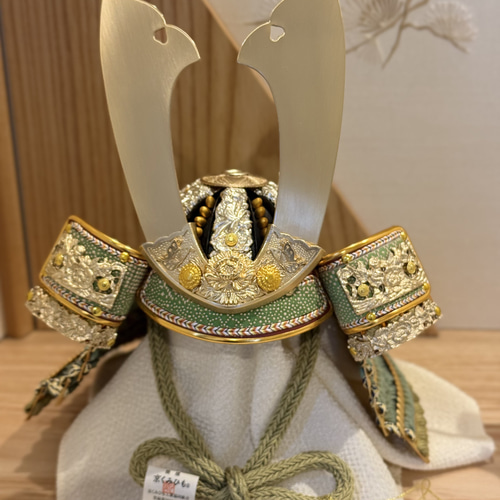 五月人形 松刀（しょうとう）6号兜 -松刺繍屏風檜弓太刀付 五月人形