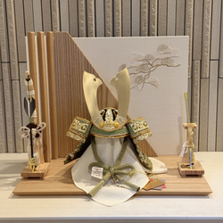 五月人形 松刀（しょうとう）6号兜 -松刺繍屏風檜弓太刀付 五月